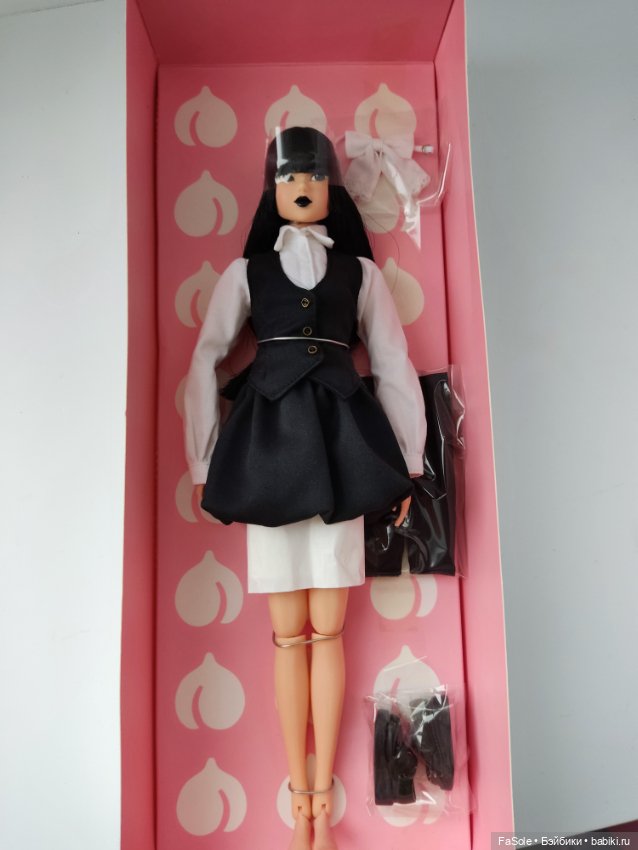 Momoko monochrome bird darkness