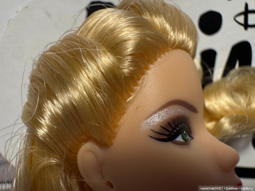 Голова Барби Праздничная 2012 год (фото 5)