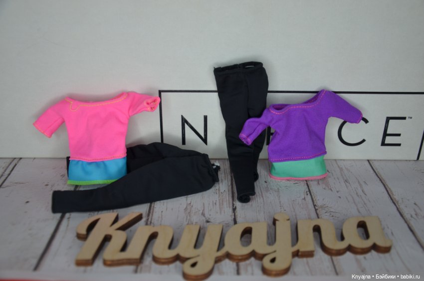 Лот 2 футболки и 2 пары лосин Барби