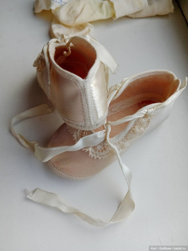 Антикварные туфли Mrs.Day's Ideal с оригинальными носками (фото 5)