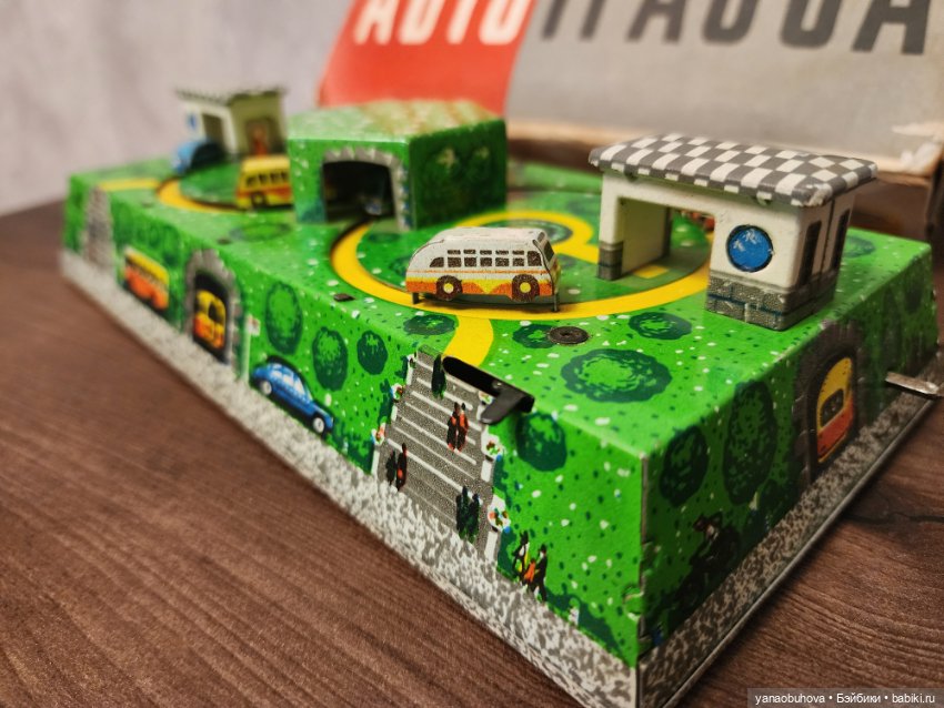 Винтажная заводная игрушка "Автотрасса", период СССР (фото 7)