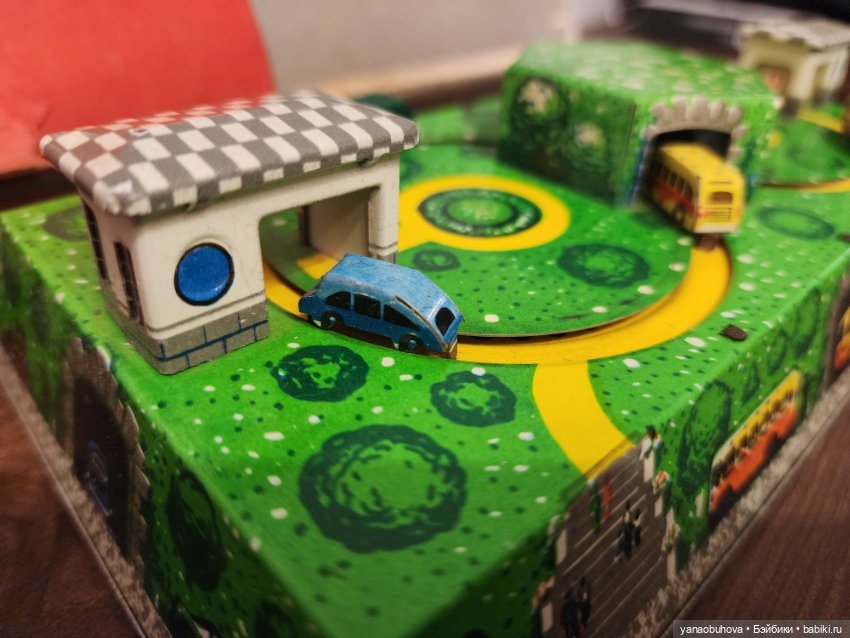 Винтажная заводная игрушка "Автотрасса", период СССР (фото 6)