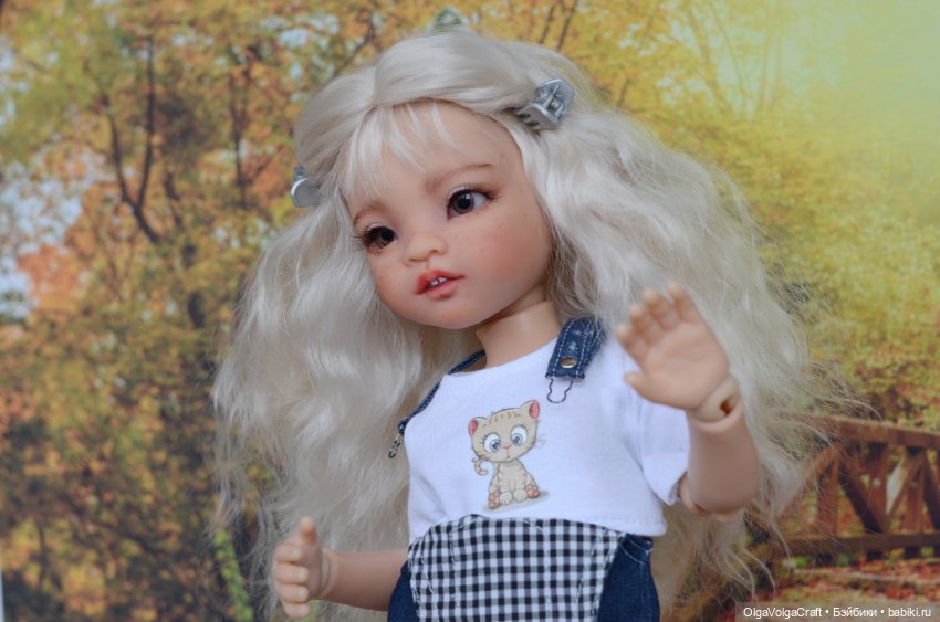 Ооак Паола Рейна на шарнирном теле