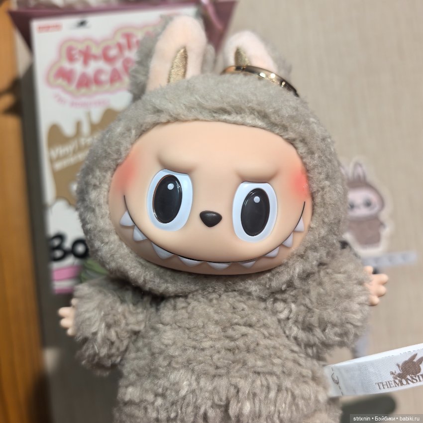 Labubu macaron sesame bean серенький (фото 3)