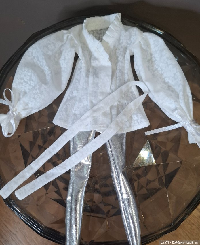 Блузка и лосины для девочек 1/4