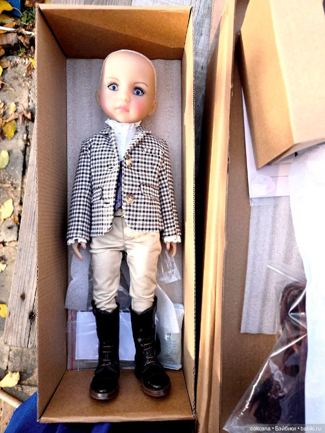 Пенелопа Руби Ред (Колибри, Франция) / Pénélope — Exclusive Ruby Red Doll, Franc (фото 2)