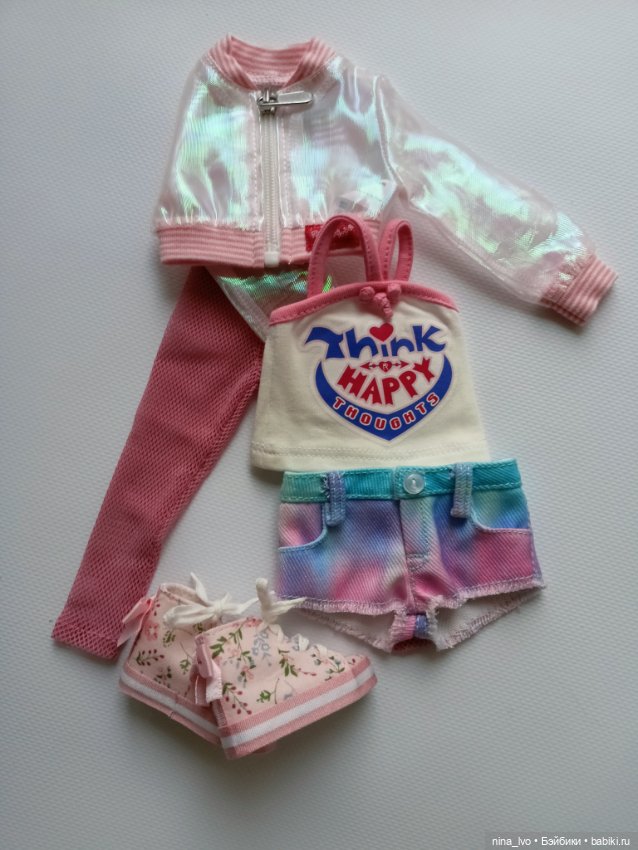 Аутфит куклы Ruby Red ( Руби Ред) Ханны