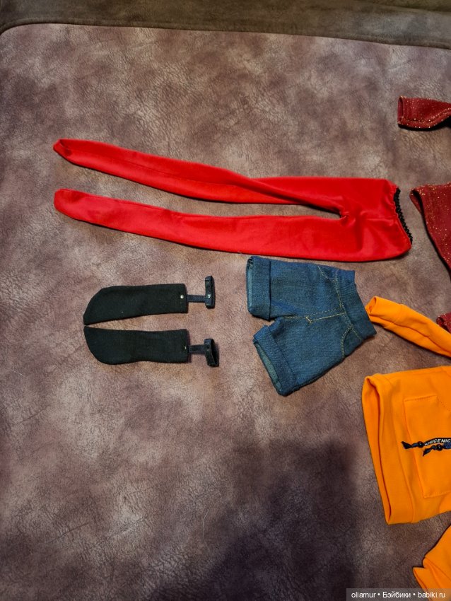 Лот одежды для кукол Сд формата (фото 8)