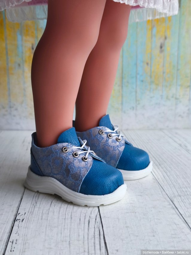 Кроссовки для куклы Llorens 42 см (фото 5)
