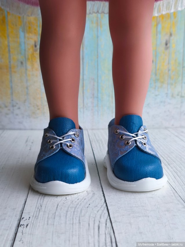 Кроссовки для куклы Llorens 42 см (фото 3)