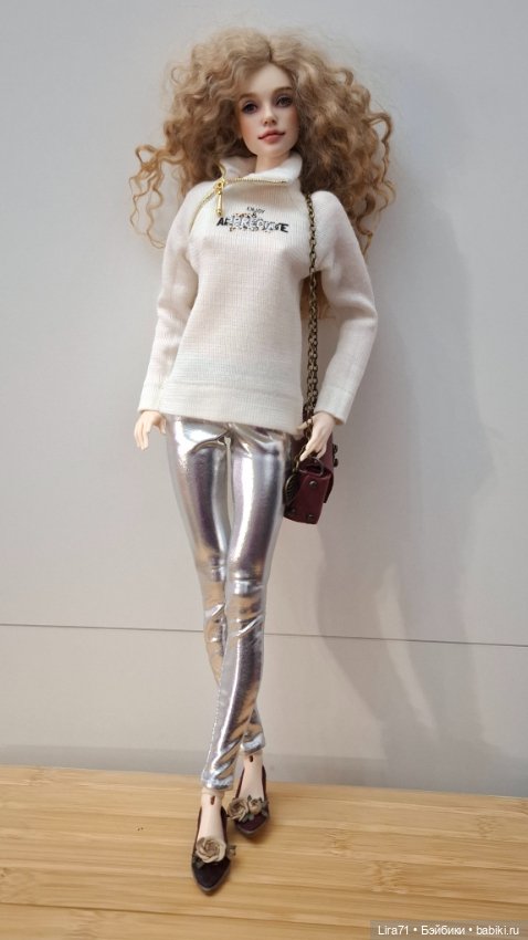 Джемпер на молнии на девочек 1/4 (фото 2)