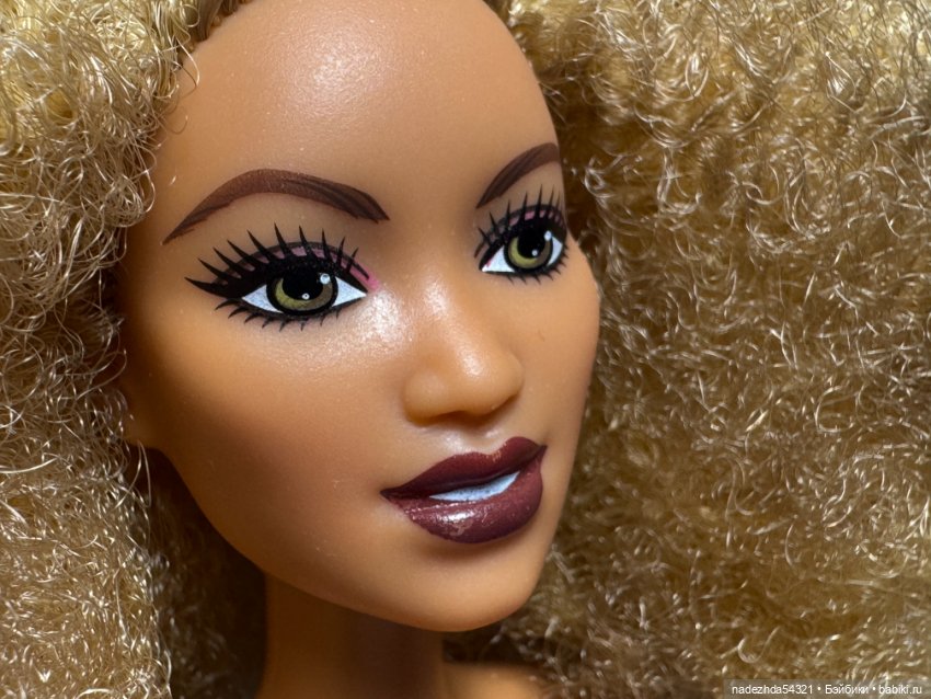 Барби от Марни Сенофонте на теле йоги (фото 8)