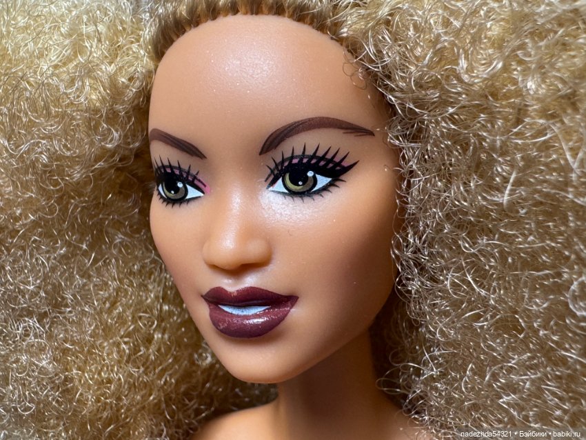 Барби от Марни Сенофонте на теле йоги (фото 9)