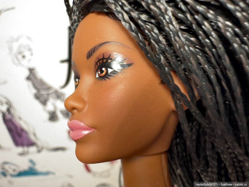 Барби Лукс 21 Хайди на теле Барби Экстра 1 в радужной шубке (фото 6)