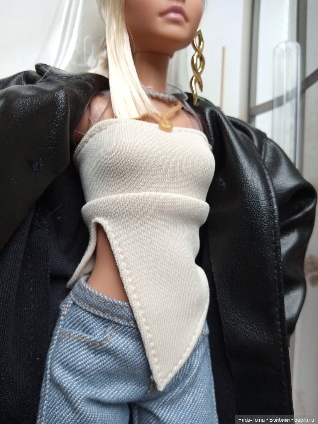 Кожаный плащ черный Барби Barbie Styled By Maeve Reilly обувь украшения (фото 3)