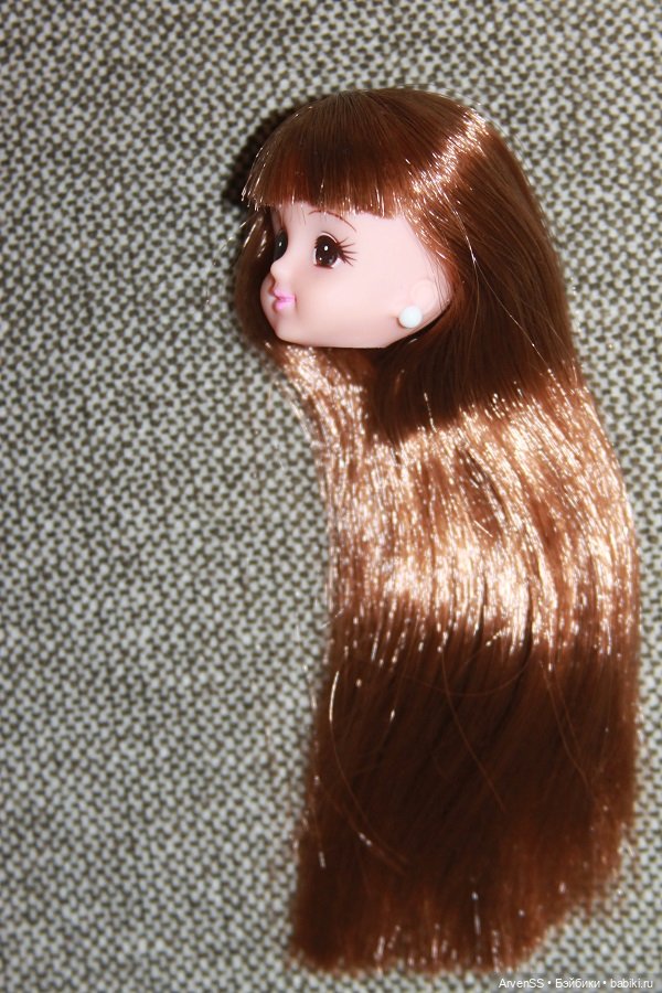 Голова Дженни шатенки компании Такара (фото 5)