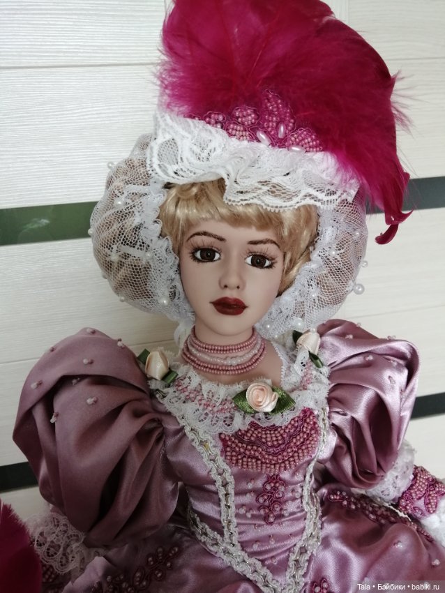 Дама с веером 60 см — Фарфоровые куклы