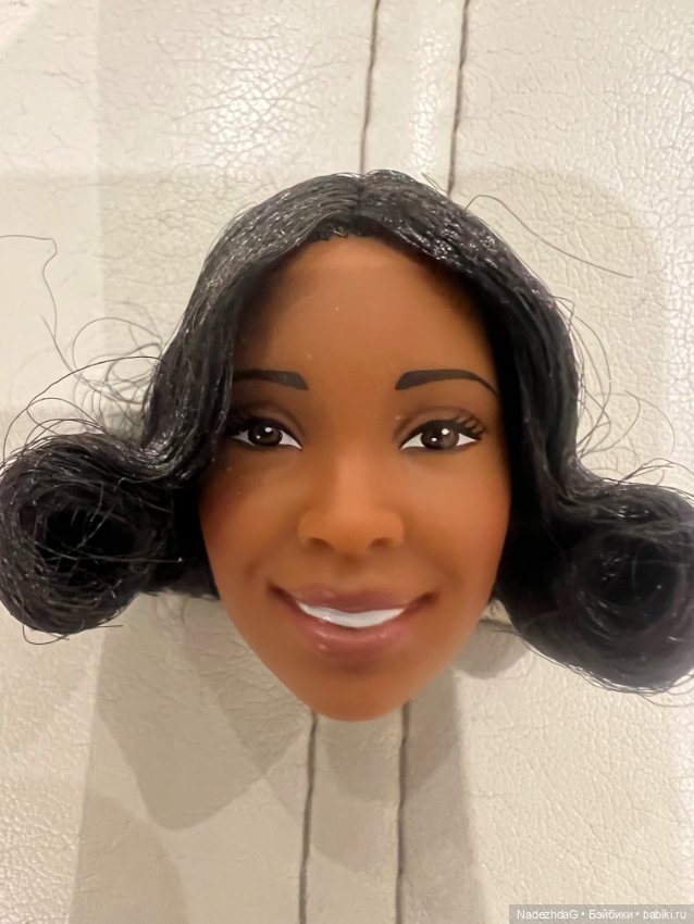 Голова Барби Бесси Колман