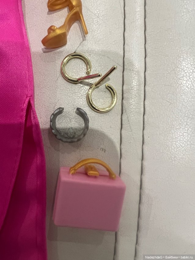 Аутфит Кили Джонс Тэд Лассо (фото 4)