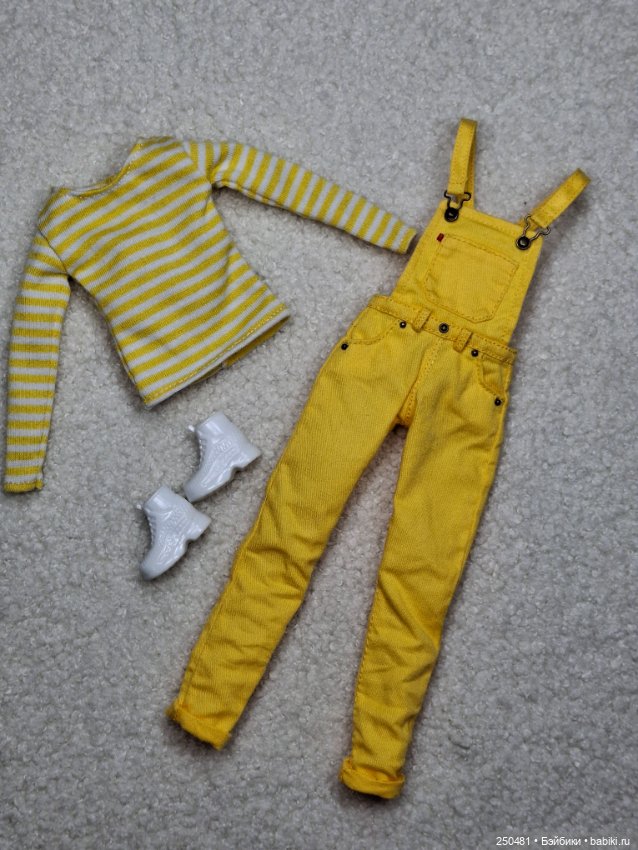 Набор на барби — Одежда для кукол