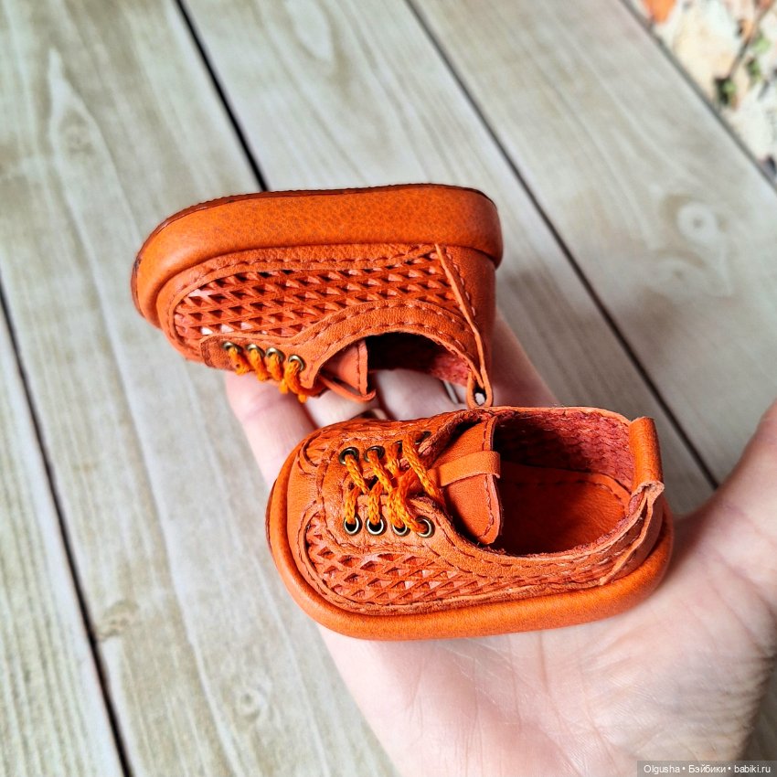 Кроссовки на Готц ростом 50 см (фото 2)