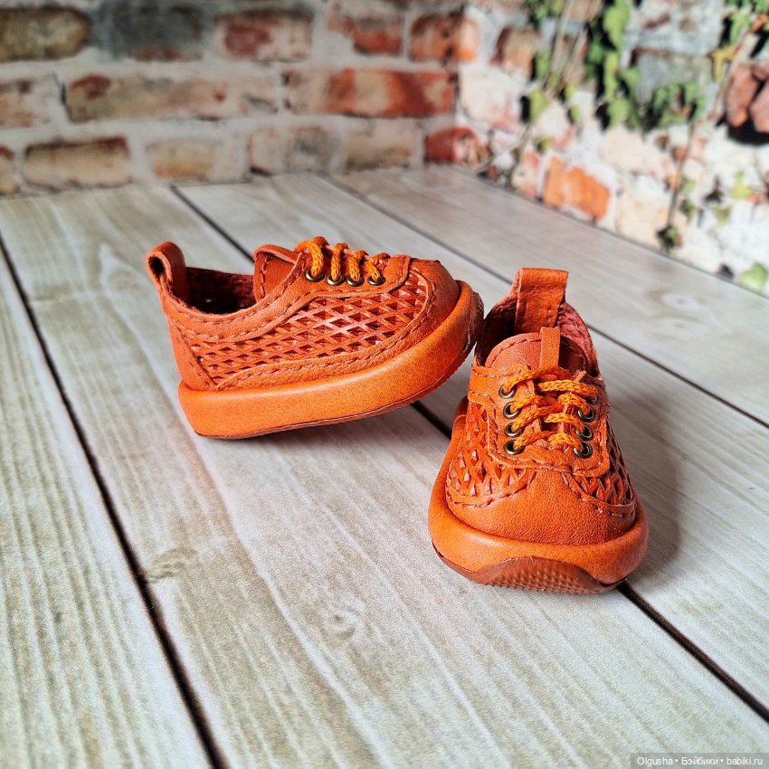 Кроссовки на Готц ростом 50 см