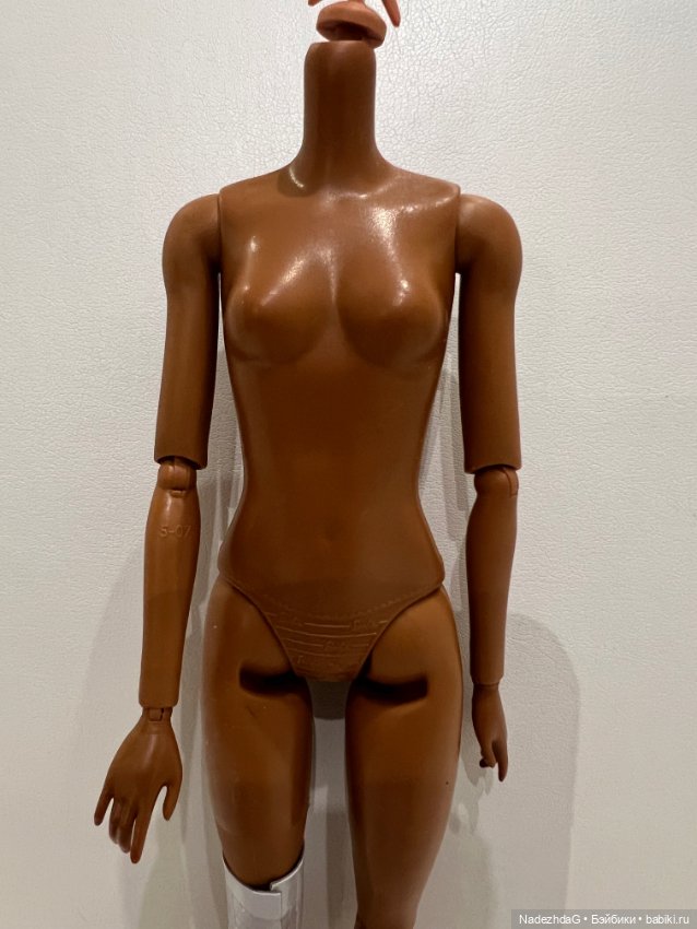 Тело Барби Бесси Колман — Тела и головы для кукол (фото 3)