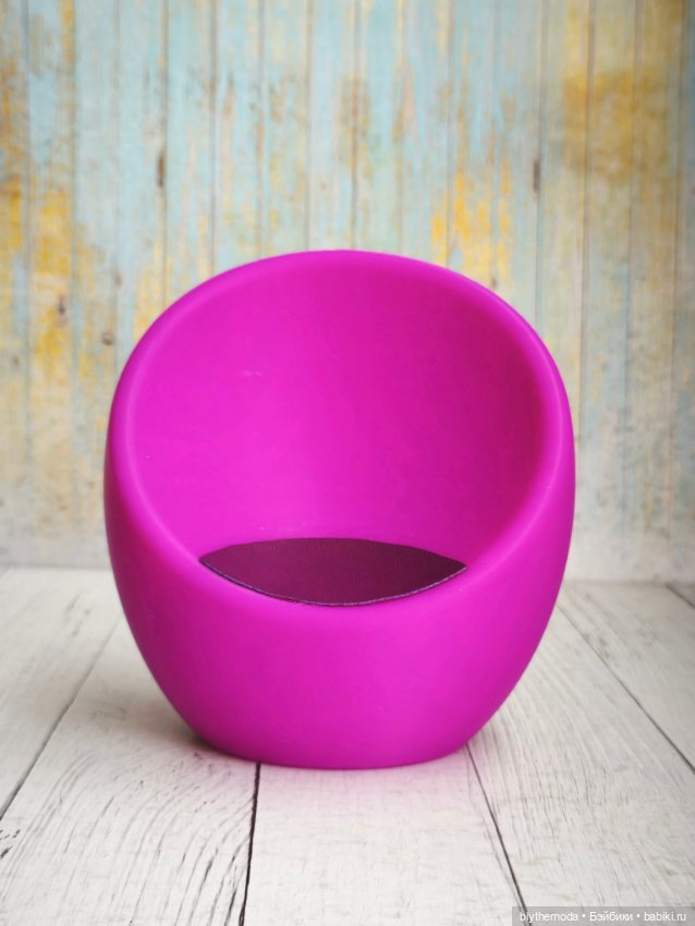 Овальное кресло для куклы ростом до 20 см