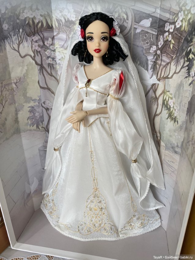 Белоснежка 40 см Disney Limited Edition