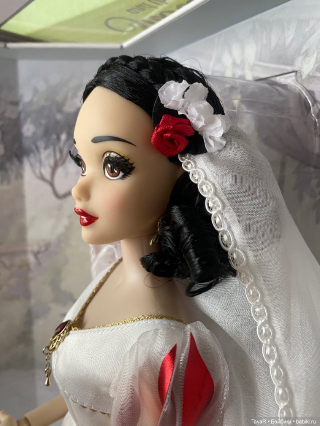Белоснежка 40 см Disney Limited Edition