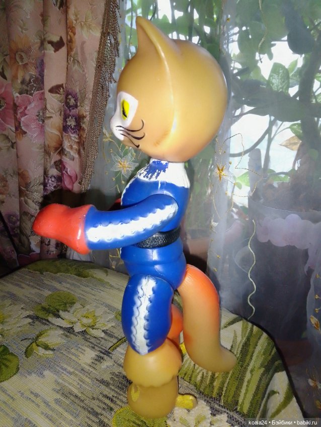 Игрушка Кот в сапогах, дутыш