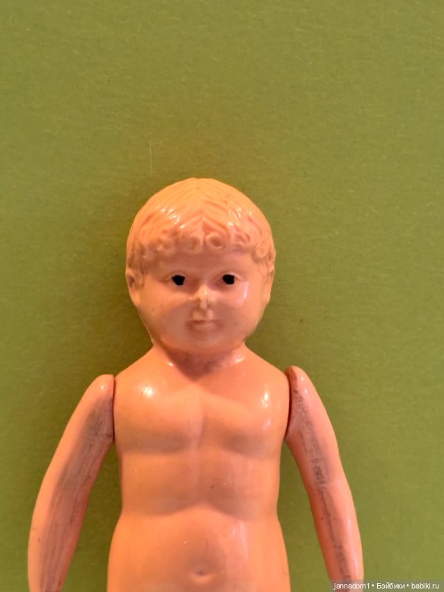 Целлулоидная ранняя куколка с рельефными волосами, высота 10,5 см (фото 4)