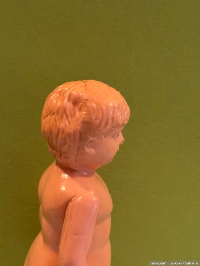 Целлулоидная ранняя куколка с рельефными волосами, высота 10,5 см (фото 8)