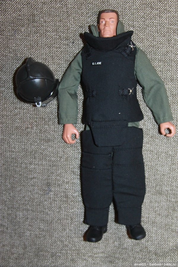 Брутальный экшен-парень G.I. Joe Bomb Disposal компании Hasbro (фото 5)