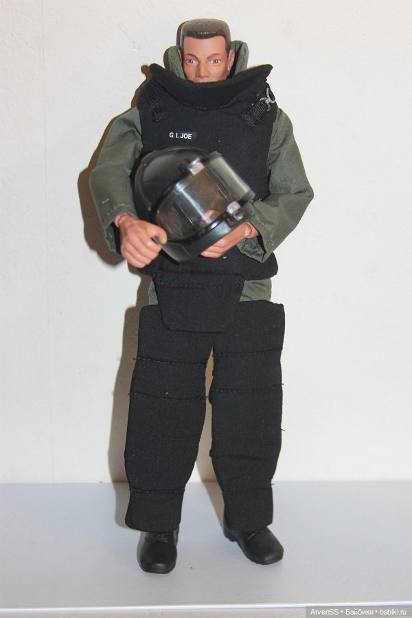 Брутальный экшен-парень G.I. Joe Bomb Disposal компании Hasbro (фото 4)