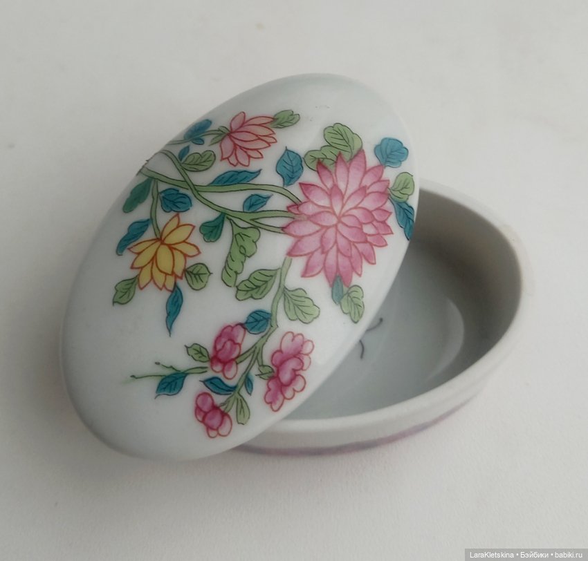 Лимож Франция. Пара миниатюрных шкатулок из фарфора (фото 9)