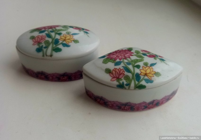 Лимож Франция. Пара миниатюрных шкатулок из фарфора