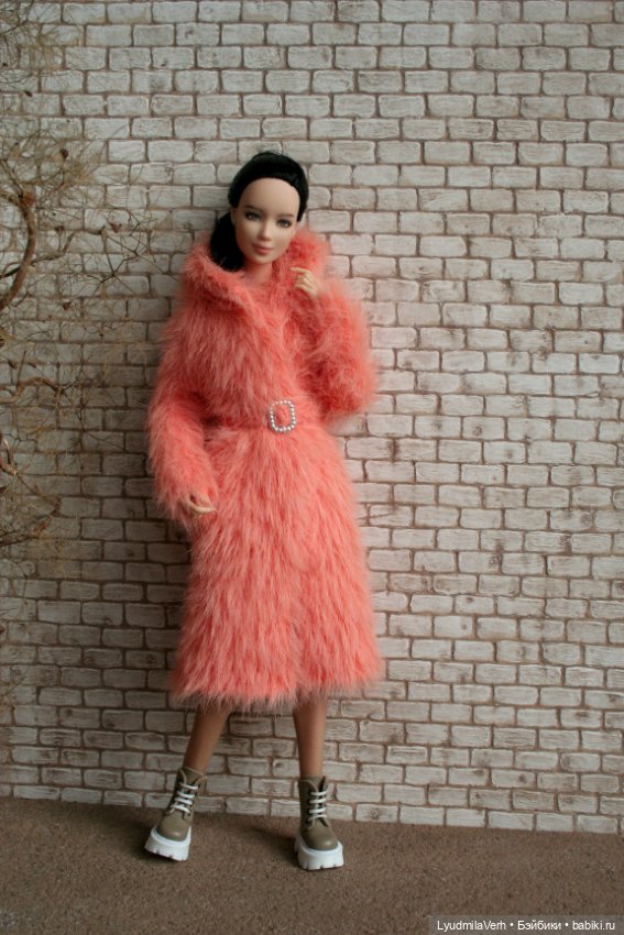 Шубы, кофточки для барби — Одежда для кукол