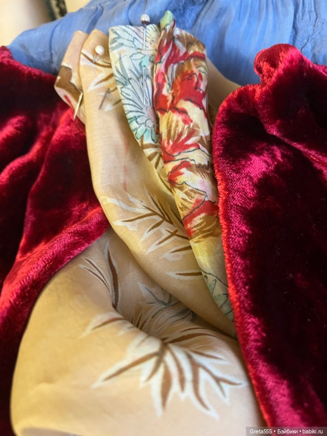 Старинный шелковый платочек с розами , для рукоделия . брошечка в подарок (фото 6)