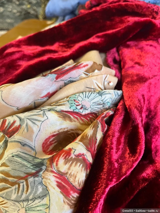 Старинный шелковый платочек с розами , для рукоделия . брошечка в подарок (фото 7)