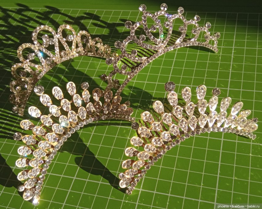 Металлические короны / диадемы на гребне со стразами Swarovski. Продажа лотом. Цена за все 4 штуки (фото 7)