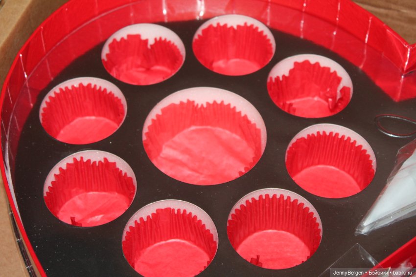 Коробка от Poppy Parker Be mine с шиппером (Integrity toys) (фото 3)