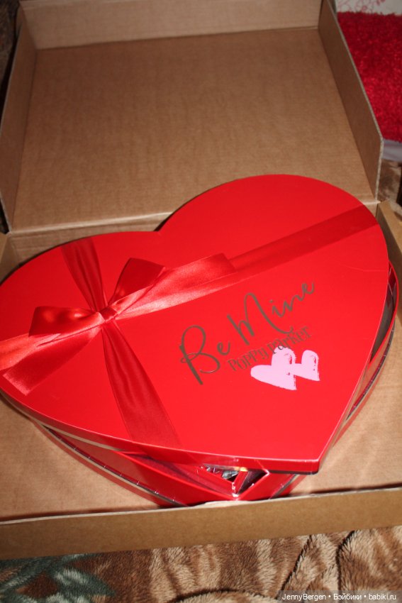 Коробка от Poppy Parker Be mine с шиппером (Integrity toys)