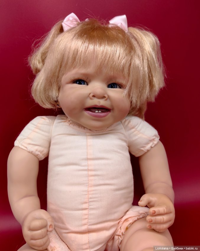 Серьёзная малышка Кайла от Ashton Drake Gallery