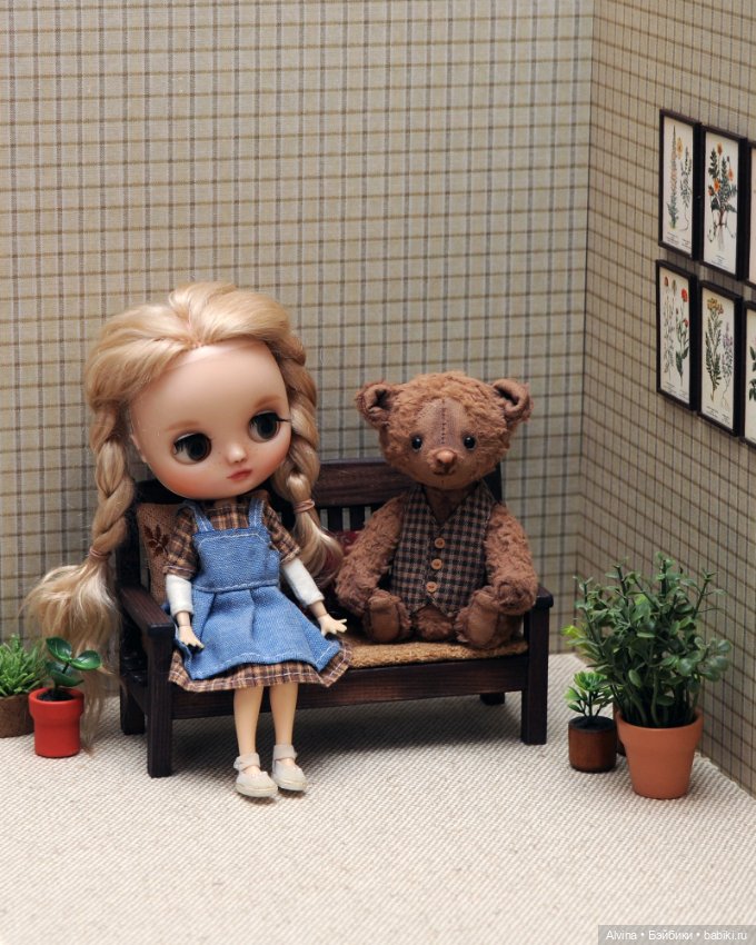 Маленькая скамеечка — Кукольная мебель (фото 2)