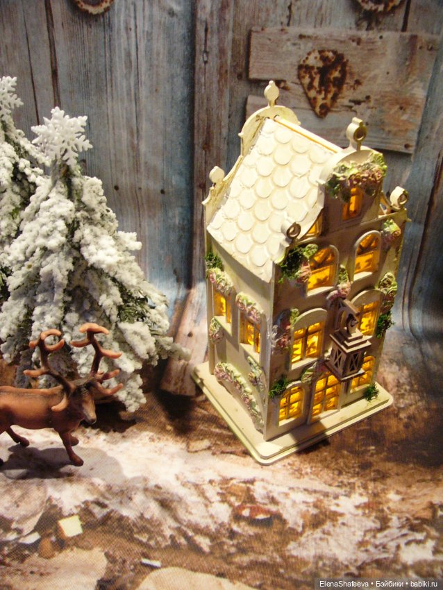 Красивый домик - светильник для кукол