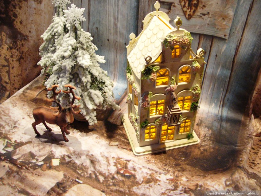 Красивый домик - светильник для кукол