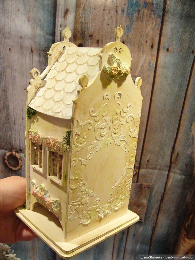 Красивый домик - светильник для кукол (фото 3)