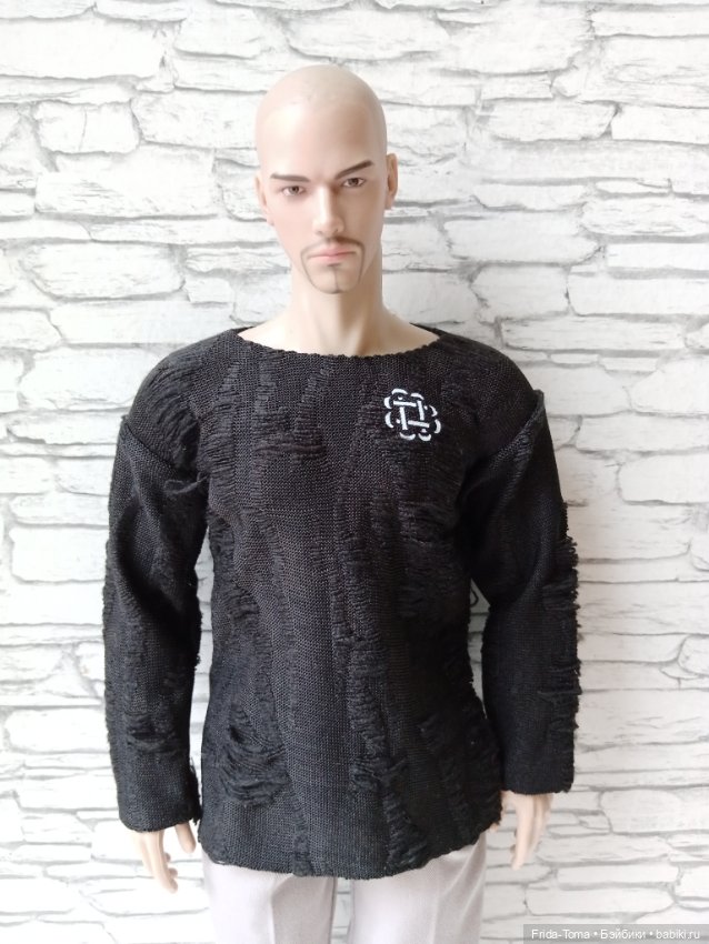 Лонгслив лакшери рвань с логотипом бренда Адонис Менгф