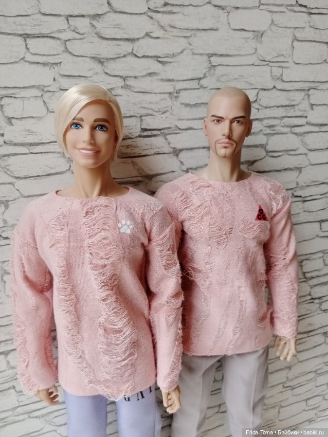 Лонгслив лакшери рвань с логотипом бренда Адонис Менгф